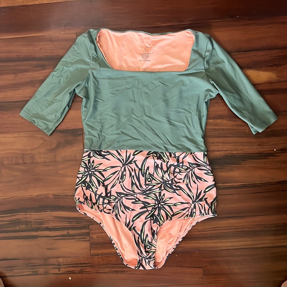 Seea rashguard surf suit